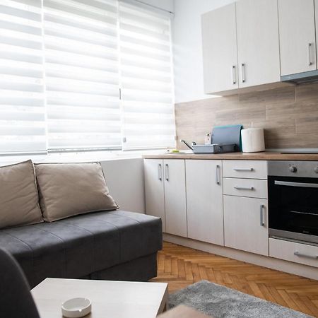 Apartman Tea 3 Белград Екстериор снимка